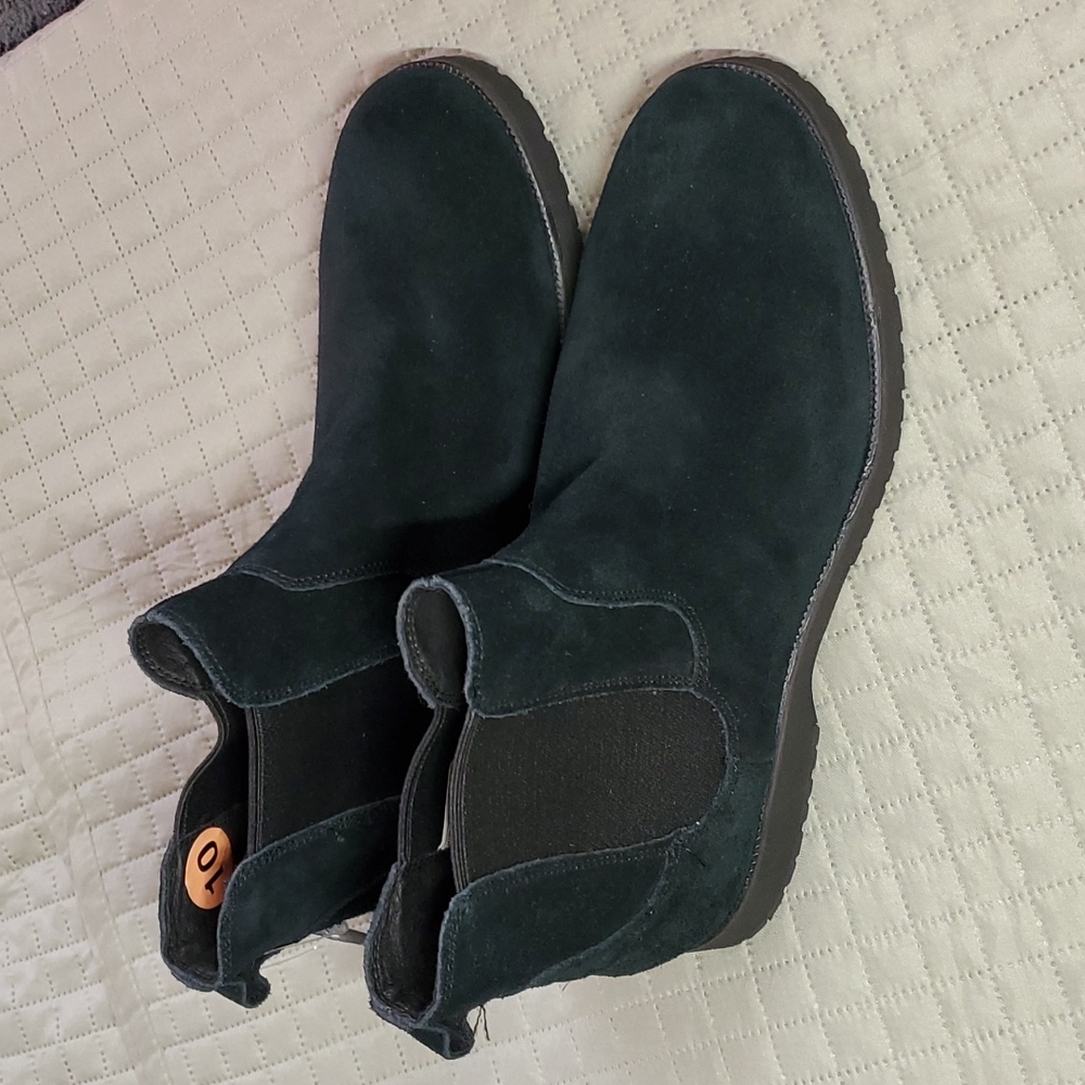 UGG Men's Black Suede Chelsea Boots